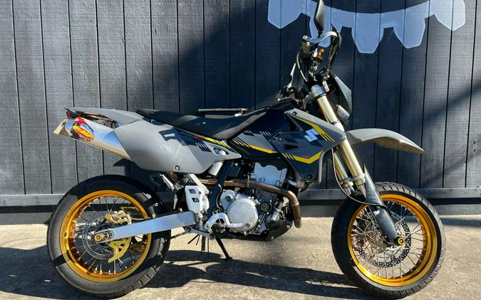 2016 Suzuki Motor of America Inc. DR-Z400SM