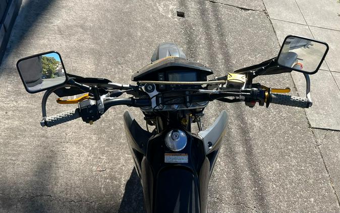 2016 Suzuki Motor of America Inc. DR-Z400SM