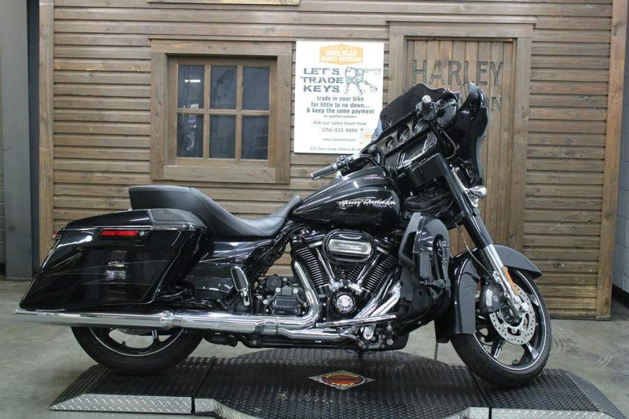 FLHXSE 2017 CVO™ Street Glide