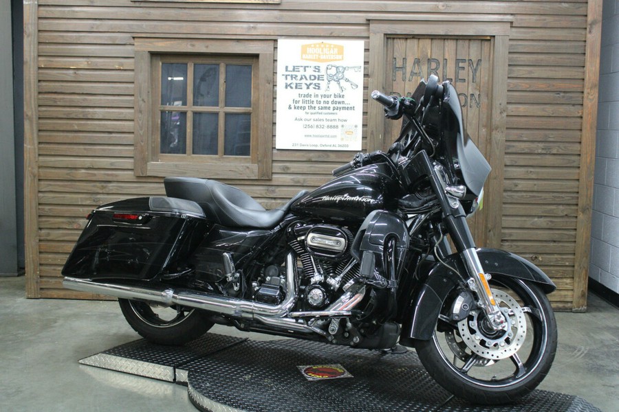 FLHXSE 2017 CVO™ Street Glide