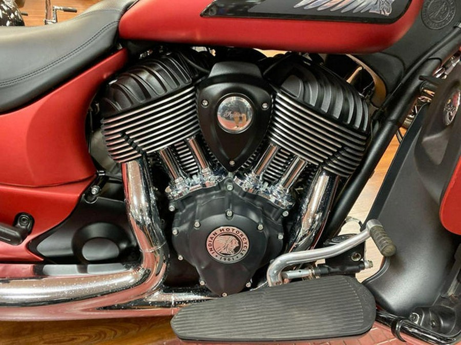 2020 Indian Motorcycle® Roadmaster® Dark Horse® Ruby Smoke