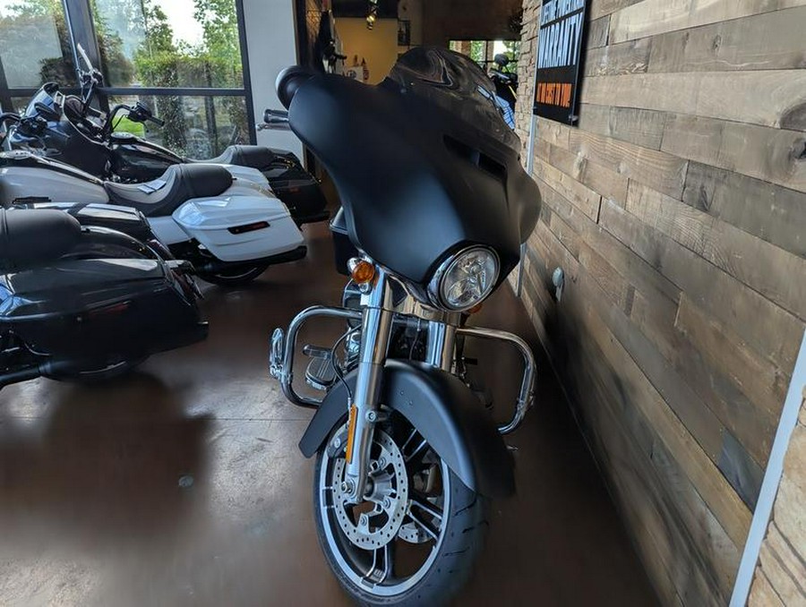 2017 Harley-Davidson® FLHX - Street Glide®