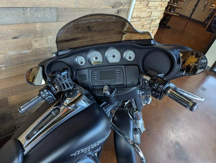 2017 Harley-Davidson® FLHX - Street Glide®