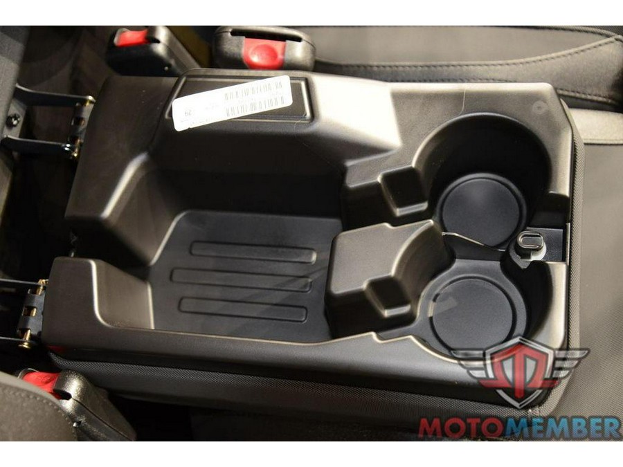 2026 Can-Am Defender MAX XT HD11 With 10.25 in. Infotainment