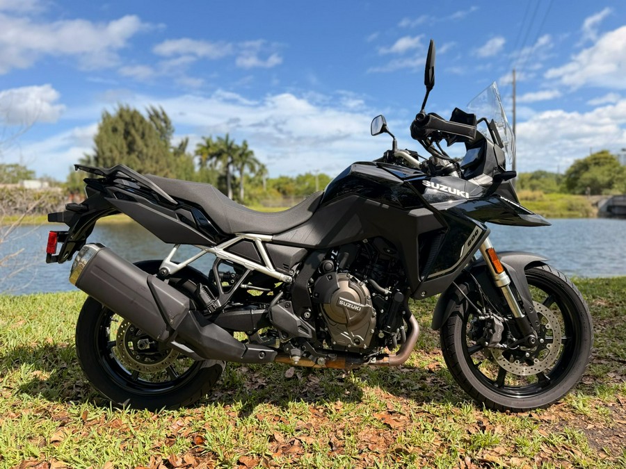 2024 Suzuki Motor of America Inc. V-Strom 800 Touring