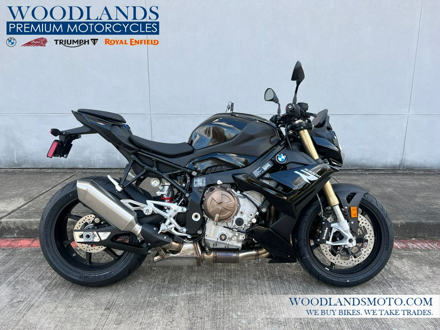 2024 BMW S 1000 R Black Storm Metallic