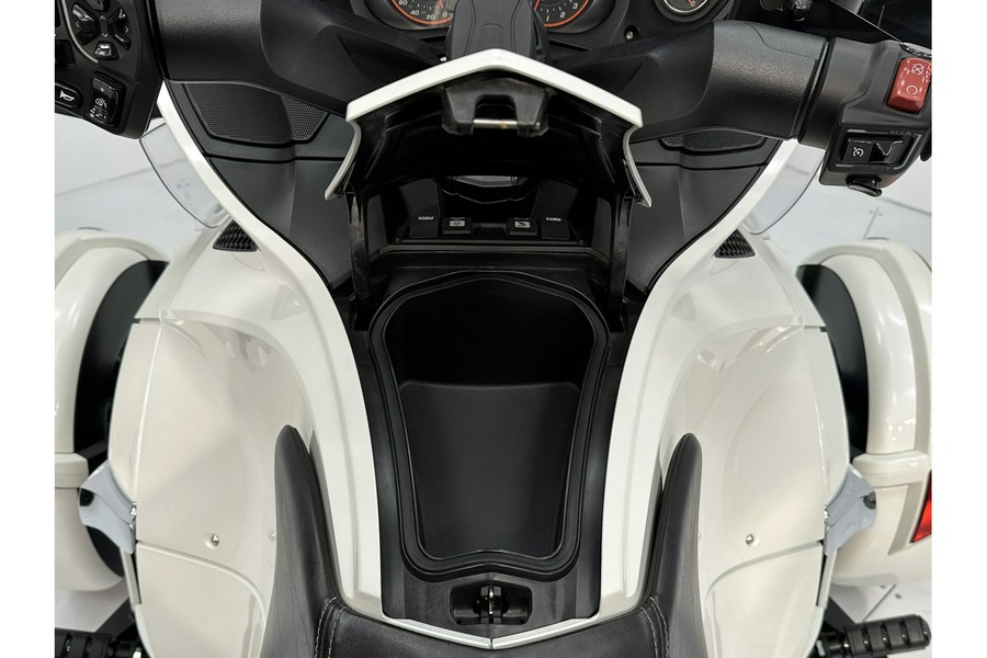 2014 Can-Am Spyder RT Limited (SE6)