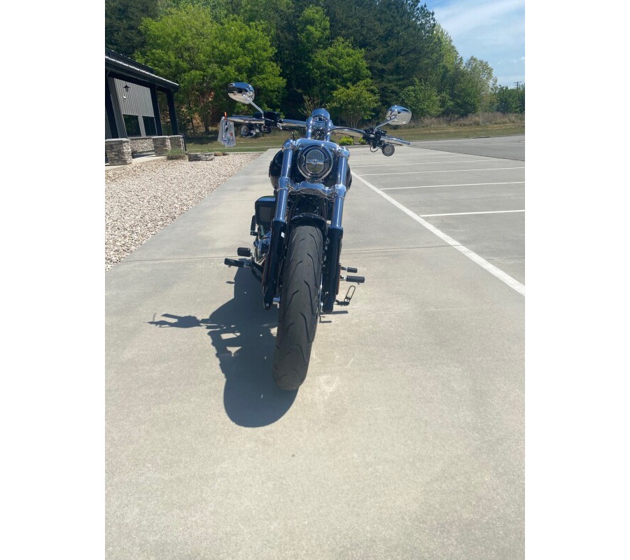 2025 Harley-Davidson Breakout® Midnight Firestorm