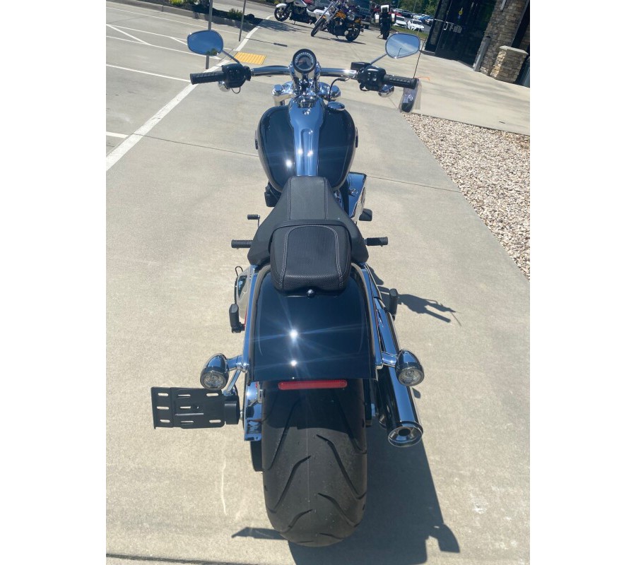 2025 Harley-Davidson Breakout® Midnight Firestorm