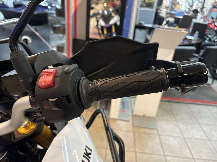 New 2025 Suzuki V-Strom 800DE