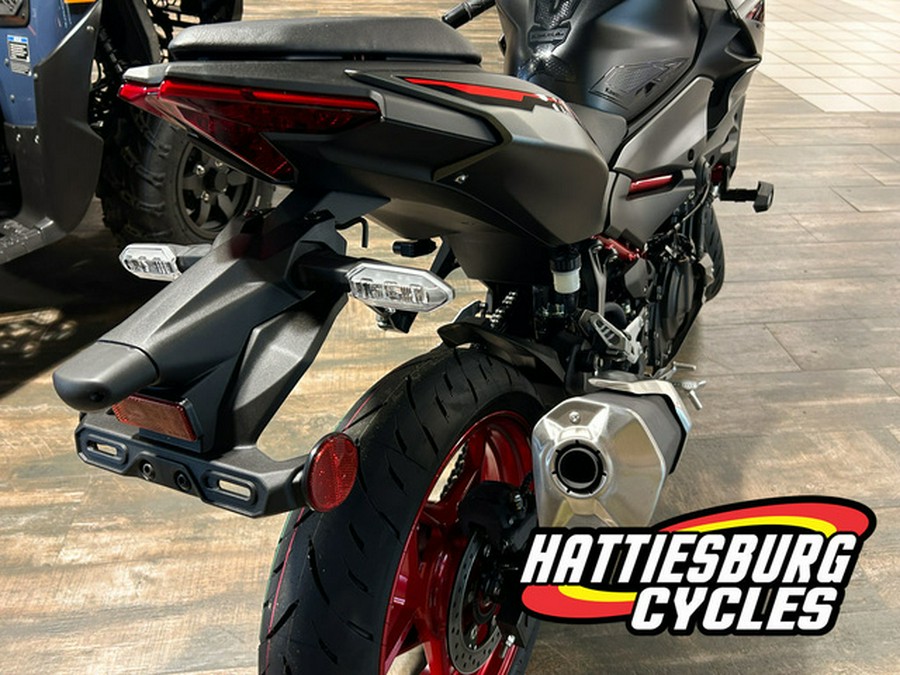 2025 Kawasaki Z500 SE ABS