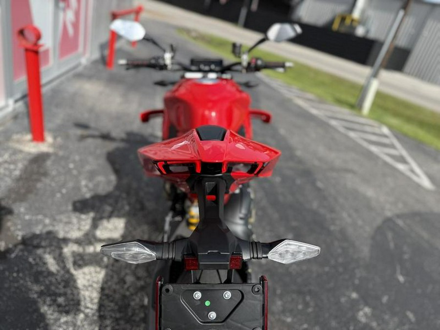 2025 Ducati Streetfighter V4 Ducati Red