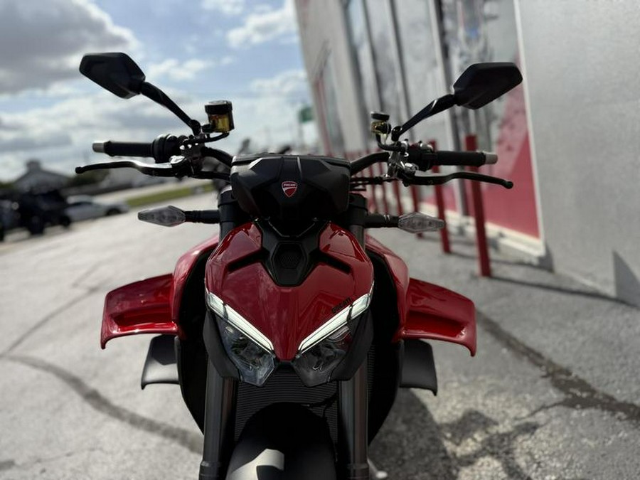 2025 Ducati Streetfighter V4 Ducati Red