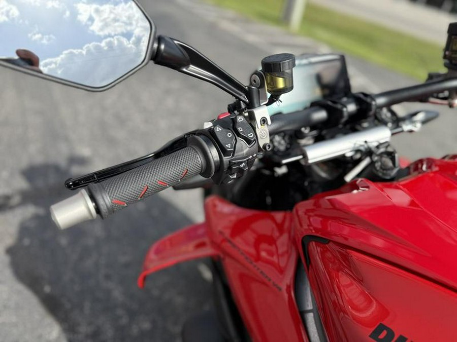 2025 Ducati Streetfighter V4 Ducati Red