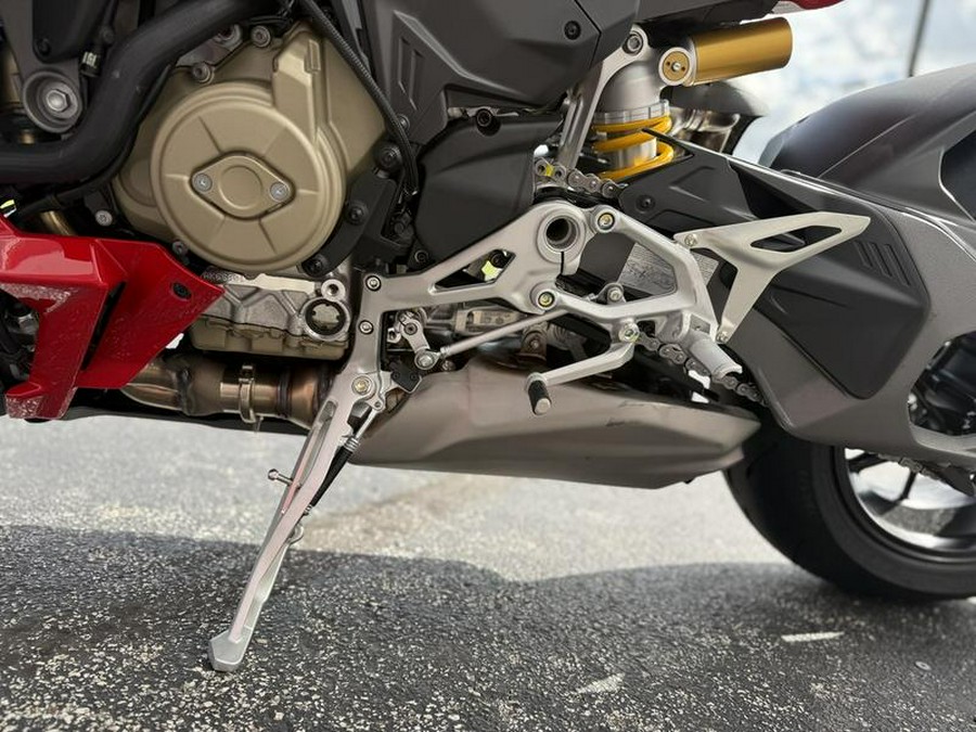 2025 Ducati Streetfighter V4 Ducati Red