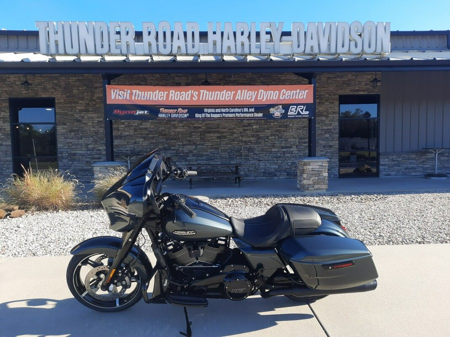 2025 Harley-Davidson® Street Glide® Iron Horse Metallic - Black Finish