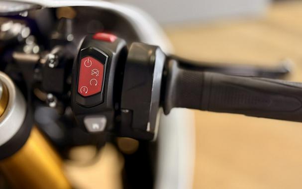 2022 Triumph Speed Triple 1200 RR