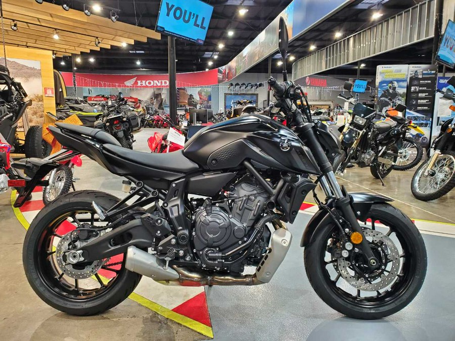 2024 YAMAHA MT-07