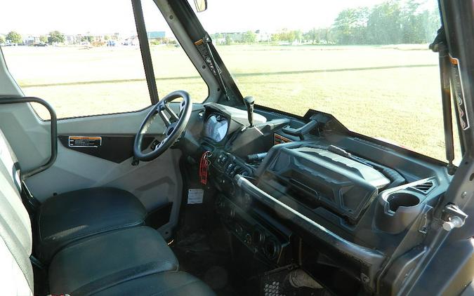 2019 Defender MAX XTâ„¢ CAB HD10 - Can-Am