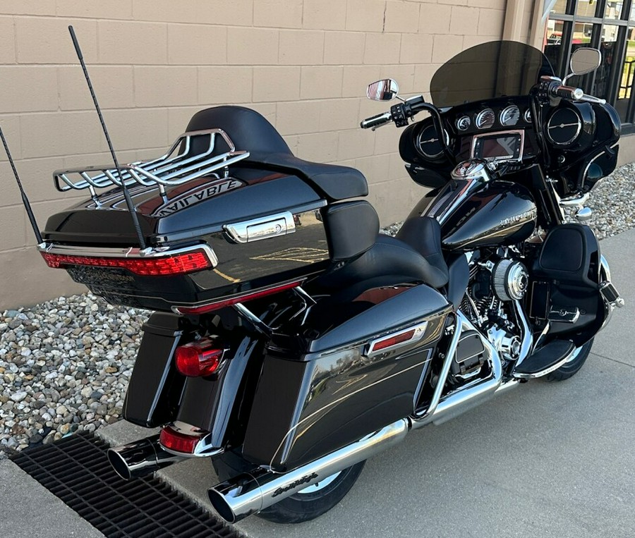 2016 Harley-Davidson Ultra Limited Black Quartz