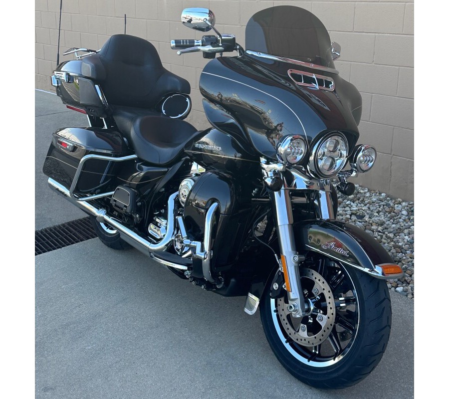 2016 Harley-Davidson Ultra Limited Black Quartz