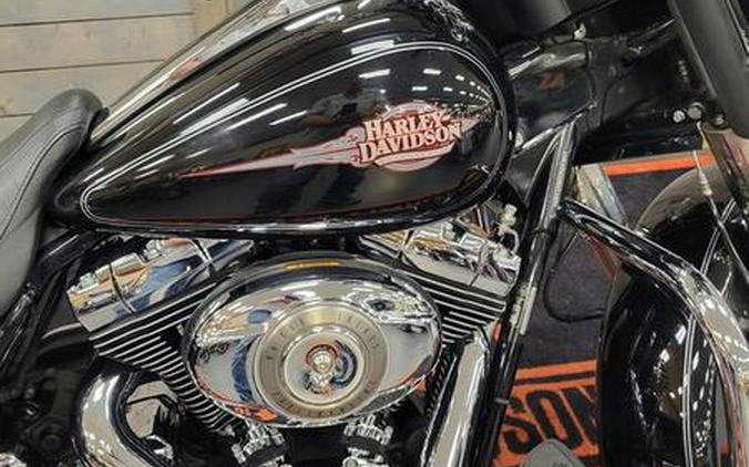 2009 Harley-Davidson® FLHTC - Electra Glide® Classic