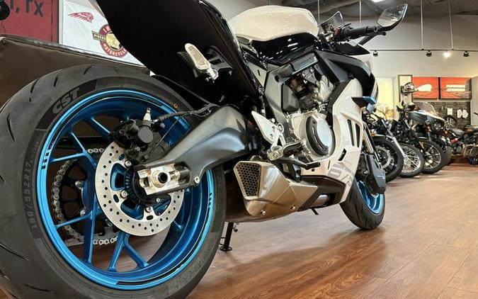 2025 CFMOTO 675SS