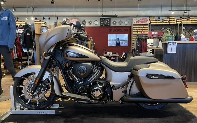 2024 Indian Motorcycle® Chieftain® Dark Horse® w/Powerband Audio Pkg Sandstone Smoke