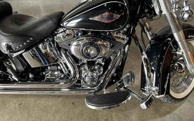 2013 Harley-Davidson® FLSTC - Heritage Softail® Classic