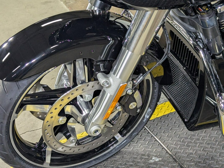 2025 Harley-Davidson Road Glide® Vivid Black Trim Chrome
