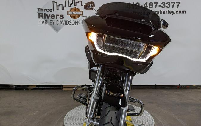 2025 Harley-Davidson Road Glide® Vivid Black Trim Chrome