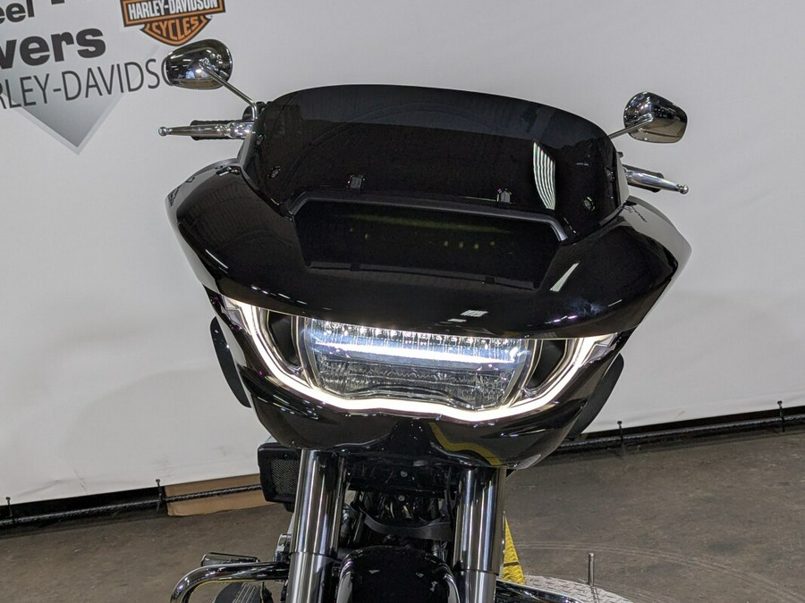 2025 Harley-Davidson Road Glide® Vivid Black Trim Chrome