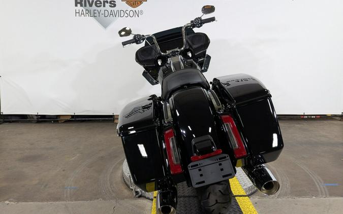2025 Harley-Davidson Road Glide® Vivid Black Trim Chrome