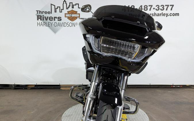 2025 Harley-Davidson Road Glide® Vivid Black Trim Chrome