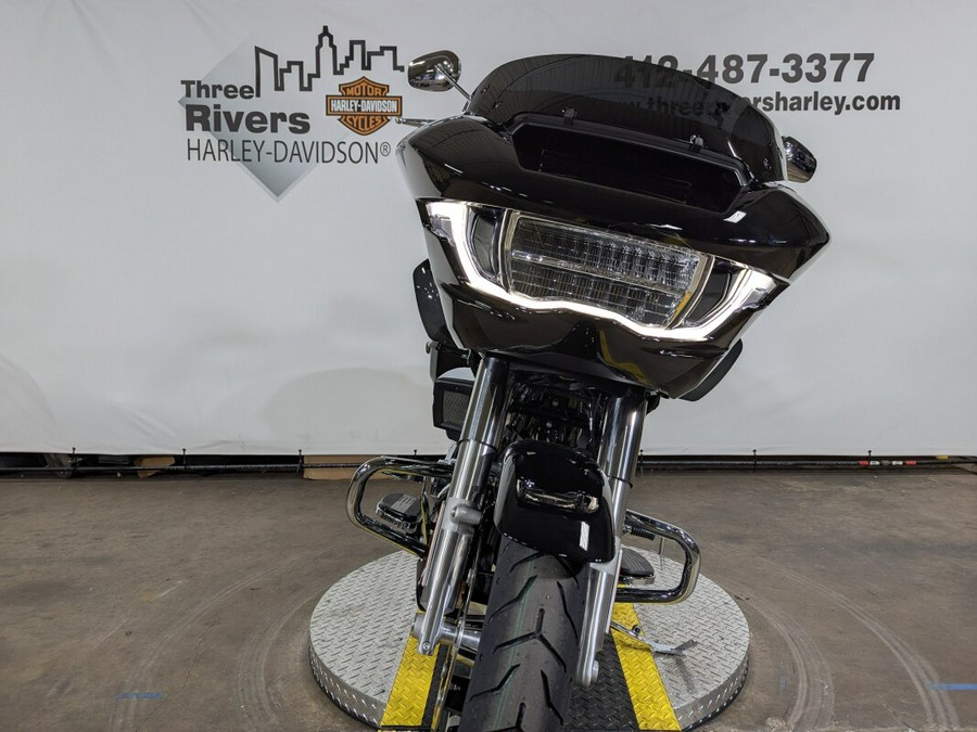 2025 Harley-Davidson Road Glide® Vivid Black Trim Chrome