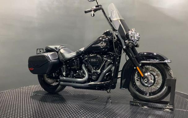 2020 Harley-Davidson® FLHCS - Heritage Classic 114