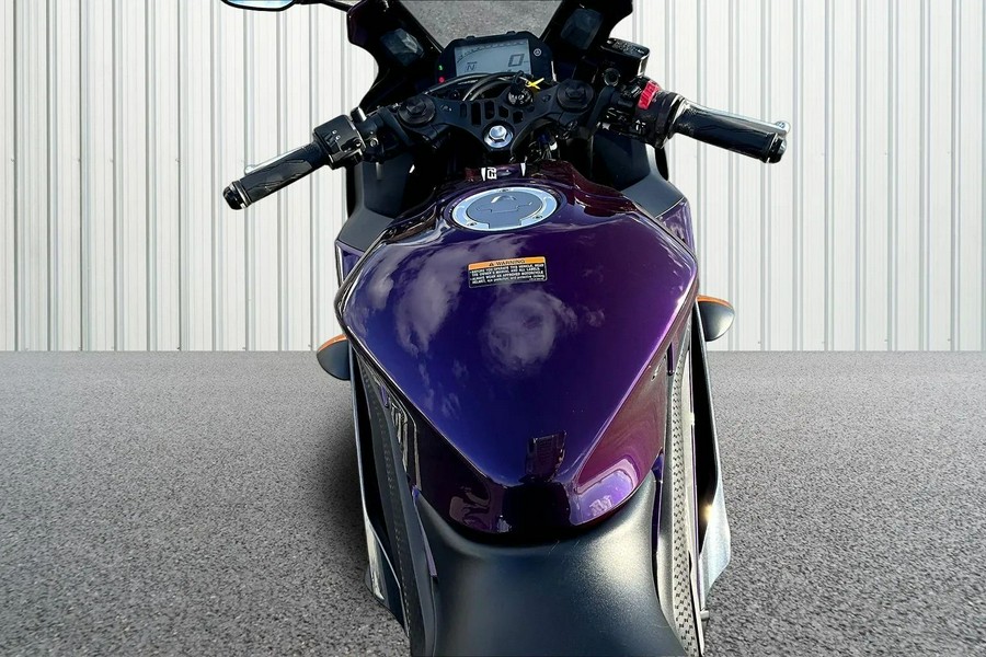 2023 Yamaha YZF-R3 ABS