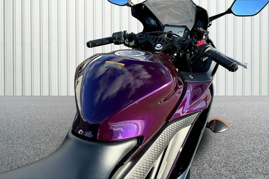 2023 Yamaha YZF-R3 ABS