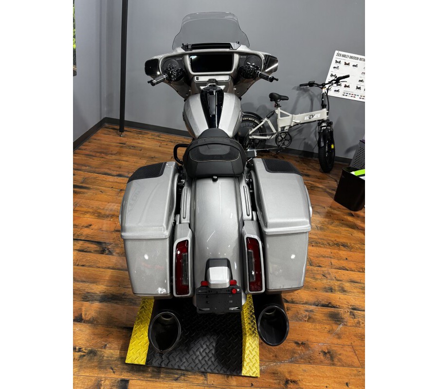 2023 Harley-Davidson® CVO™ Street Glide® DARK PLATINUM