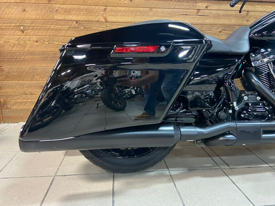 2022 Harley-Davidson Road Glide Special Vivid Black FLTRXS