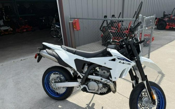 2025 Suzuki DR-Z 4SM