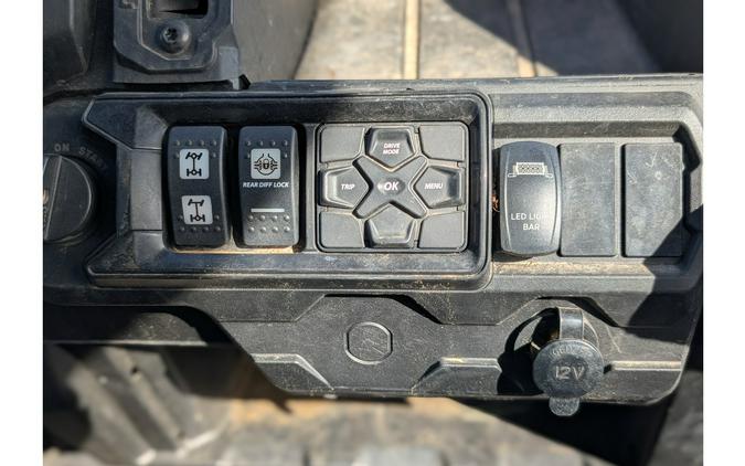 2022 Can-Am DEFENDER XT HD10