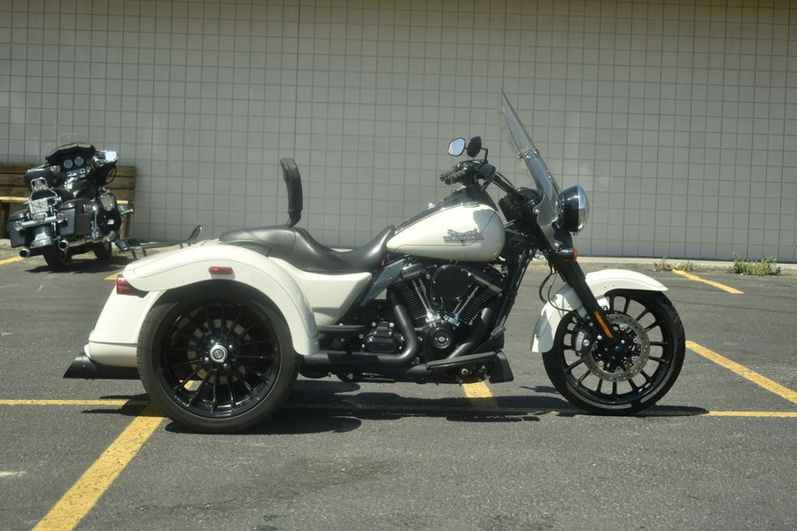 2023 Harley-Davidson® FLRT - Freewheeler®