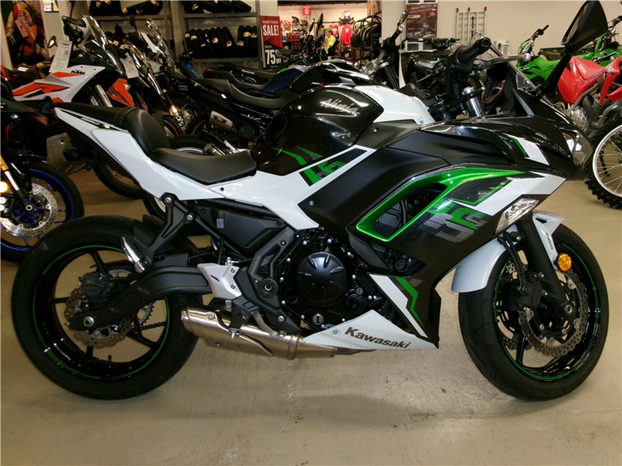 2022 KAWASAKI NINJA 650 KRT