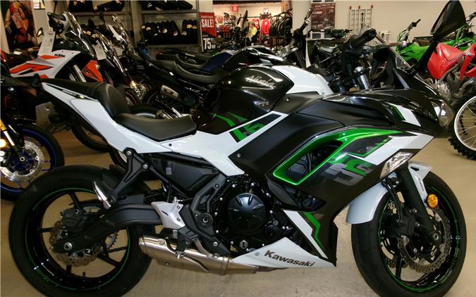 2022 KAWASAKI NINJA 650 KRT