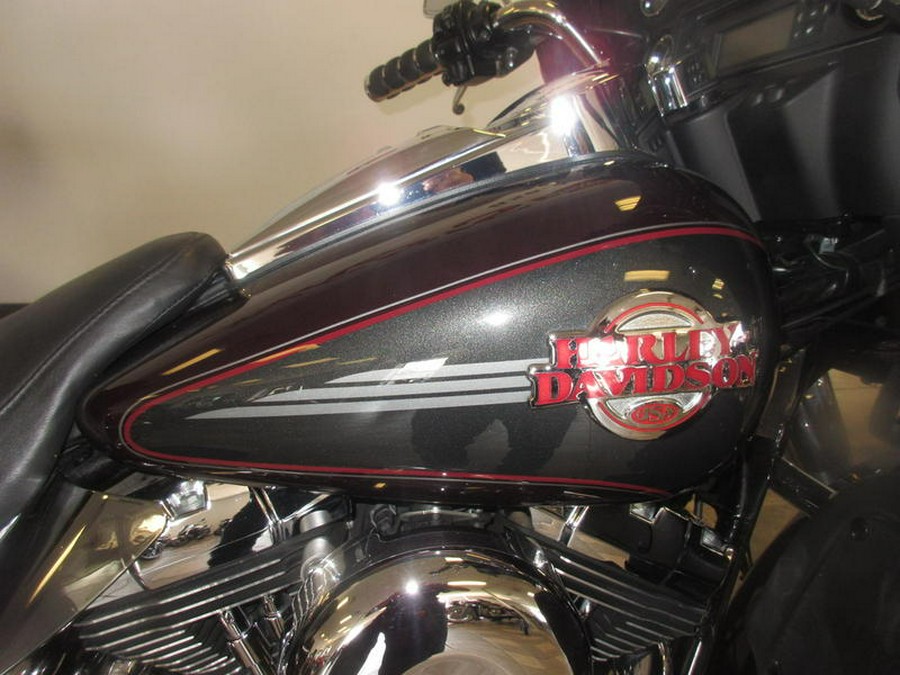 2006 Harley-Davidson® FLHTCUI - Ultra Classic® Electra Glide®