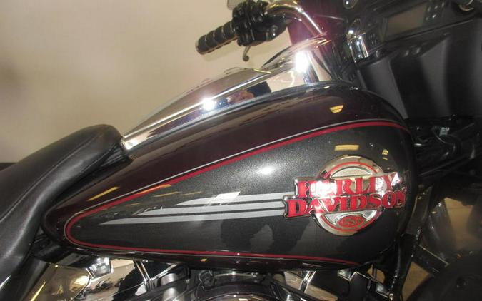 2006 Harley-Davidson® FLHTCUI - Ultra Classic® Electra Glide®