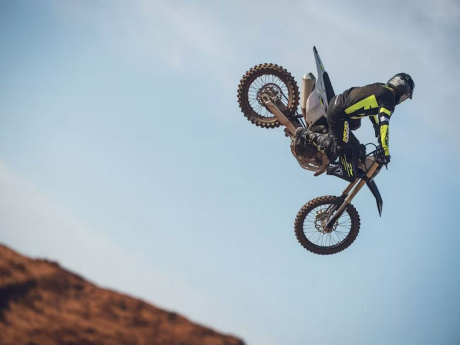 2026 Triumph TF 250-X Jet Black/Pure White