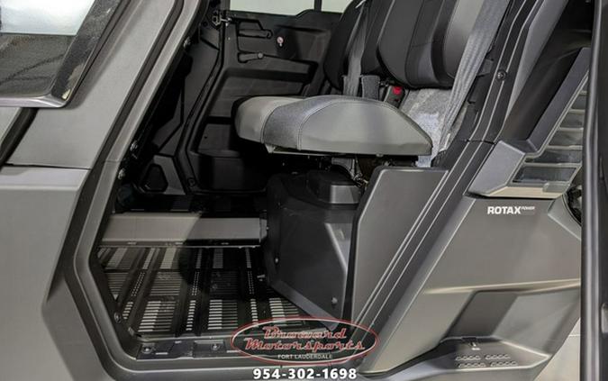 2026 Can-Am Defender MAX XT CAB HD11 With 10.25 In.Display