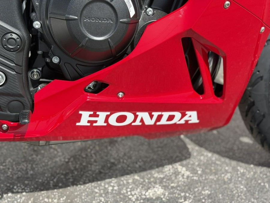 2025 Honda® CBR500R CBR500R - 100964